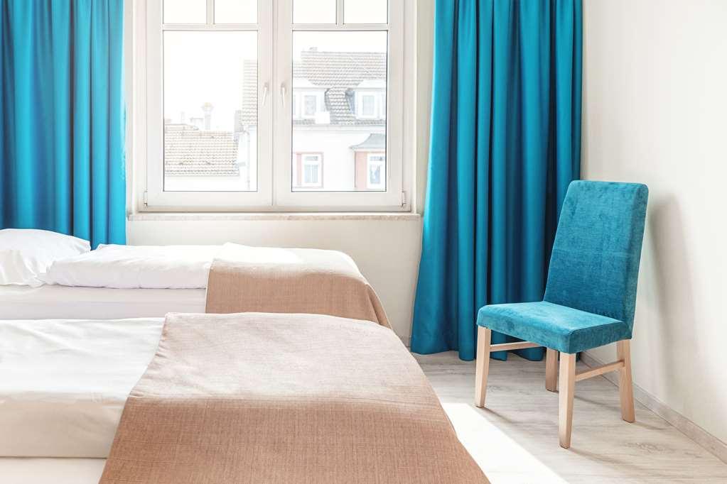 Hotel B99 Offenbach am Main Ruang foto
