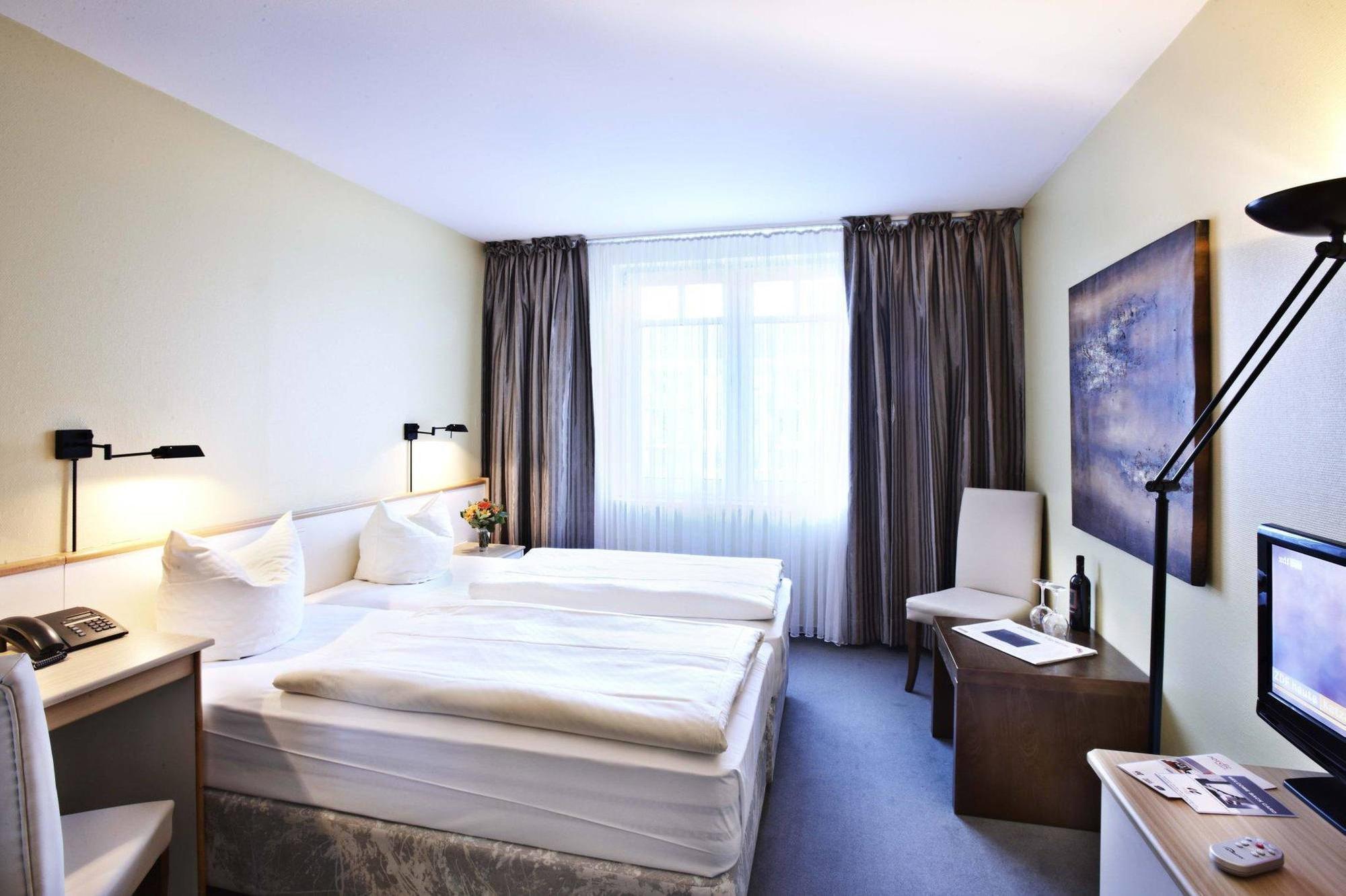 Hotel B99 Offenbach am Main Bagian luar foto
