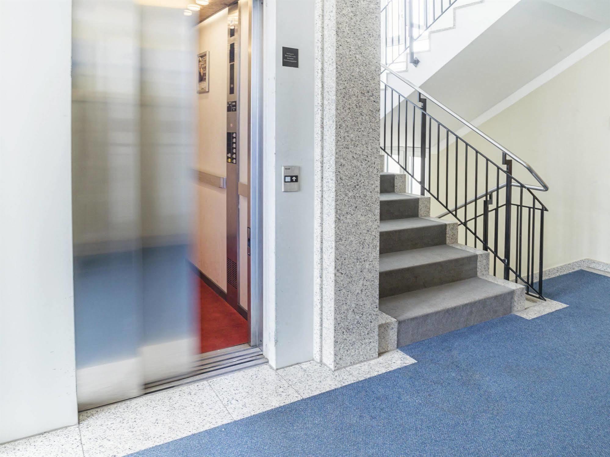 Hotel B99 Offenbach am Main Bagian luar foto